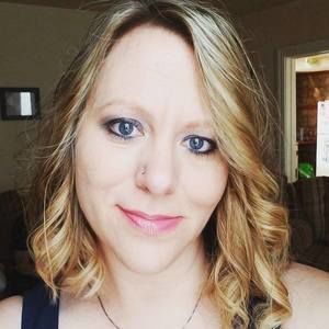 Meet your Posher, Lydia